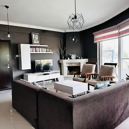 Apartament Havuzlu Daire Kirenia
